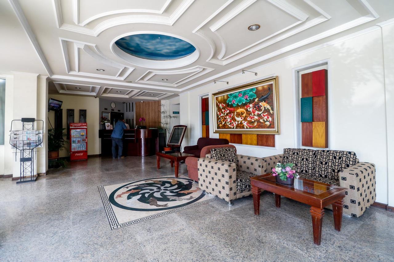 Reddoorz Plus Near Universitas Lambung Mangkurat Banjarmasin  Buitenkant foto